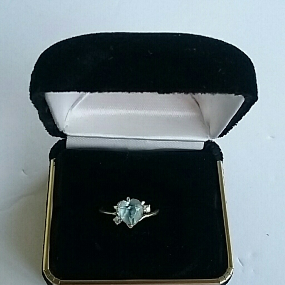 14K Yellow Gold Ring Size 6